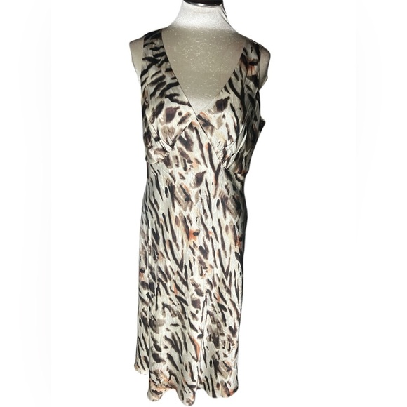 Lane Bryant Dresses & Skirts - Lane Bryant vtg animal print Sleeveless Sheath 100% silk Dress 14